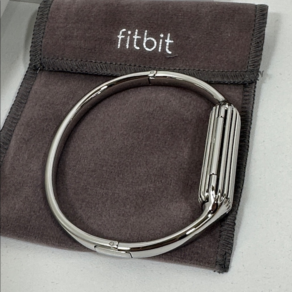 Fitbit Flex 2 Silver Accessory Bangle (Small) – Original Box Included - Picture 3 of 12